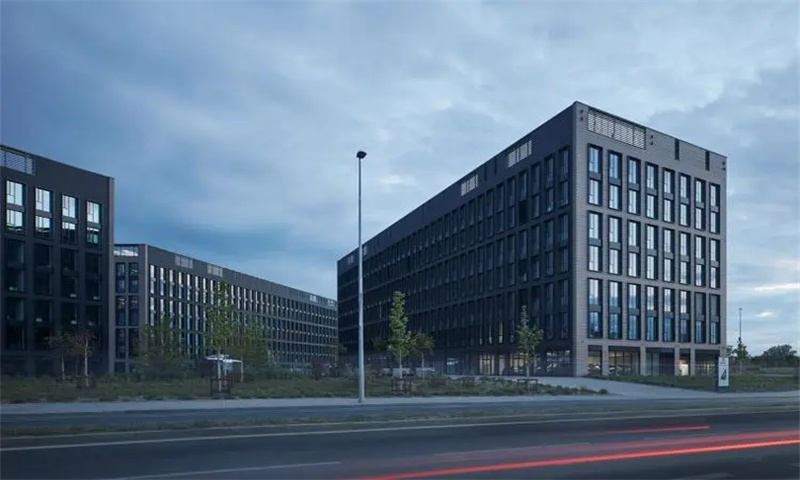 智慧选址：写字楼租赁的策略与深度考量